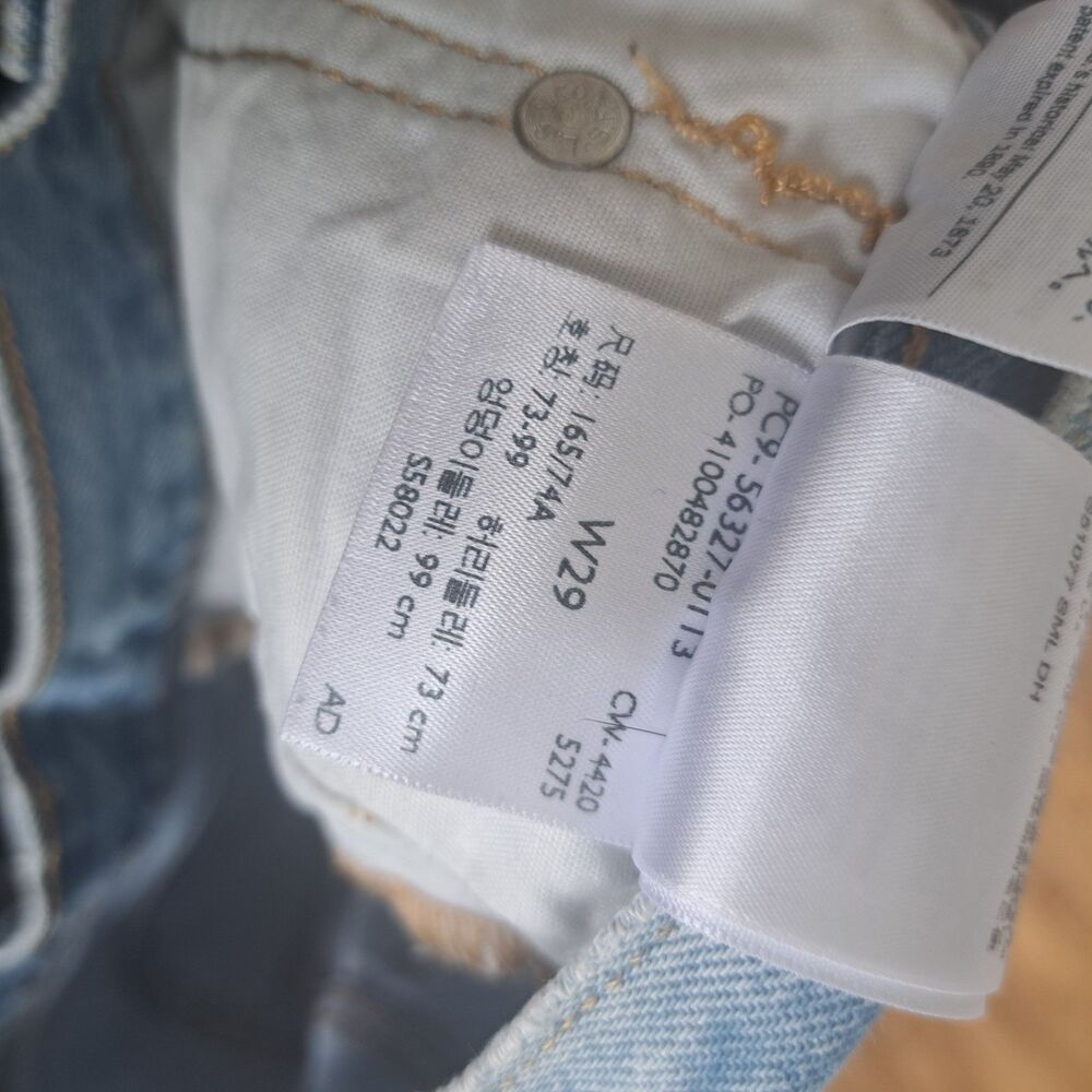 Levi's 501 Jean Shorts Denim Size 29 Womens Distressed Cut Off Light Wash FLAWED - Picture 8 of 10
